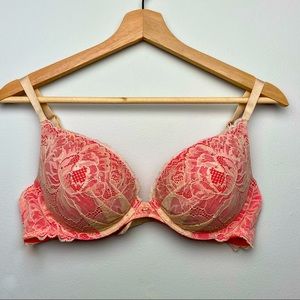 Victoria’s Secret Push Up Lace Plunge Bra Size 38B